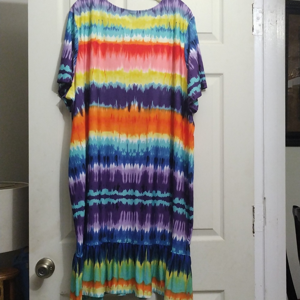 Avenue rainbow watercolor poly blend SS dress with ruffle hem size 30/32 - Picture 6 of 6